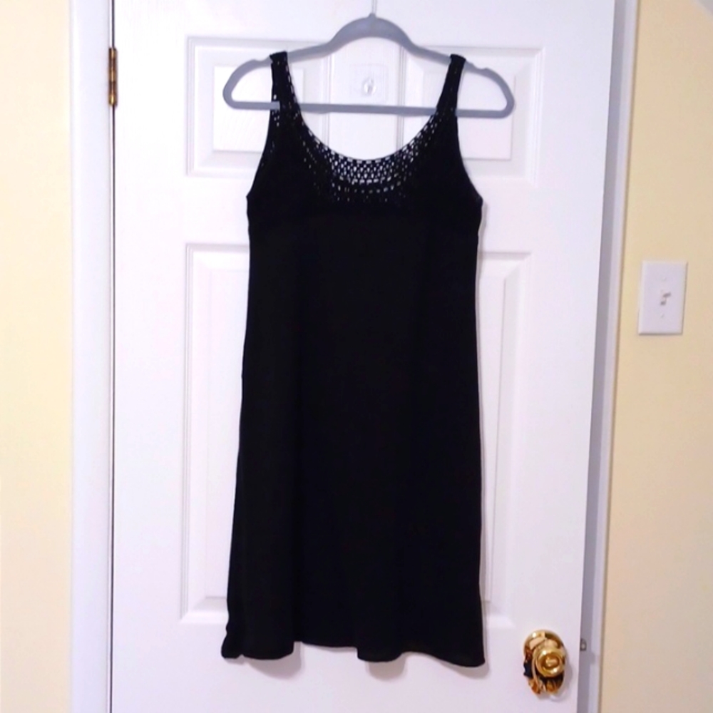 Theory black linen and silk dress with crocheted neckline - Fully lined - Size P